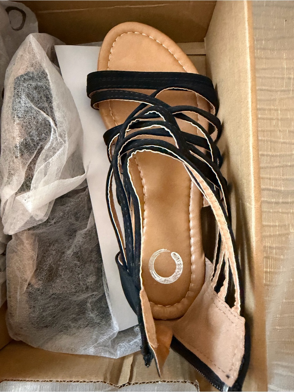 EUC Journee Collection - Hanni gladiator sandals. Size 6W.